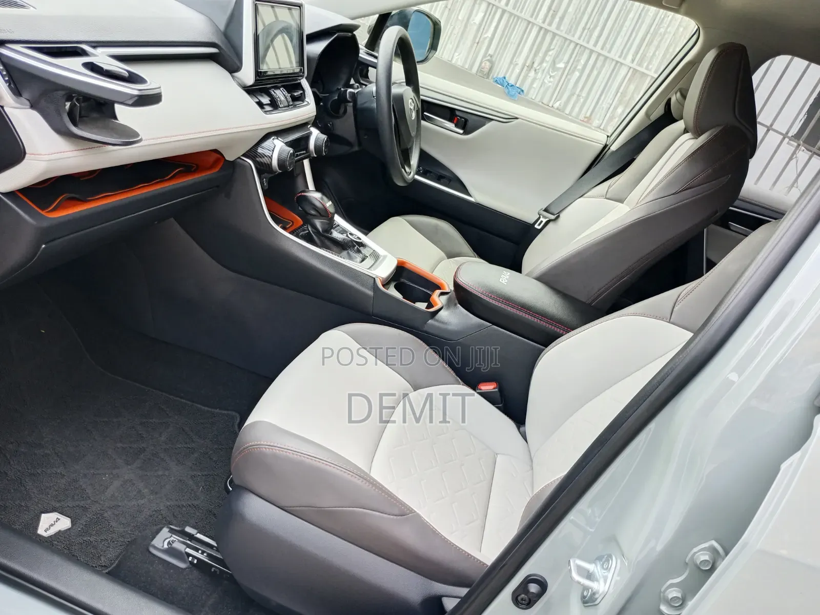 Toyota RAV4 2019 Green
