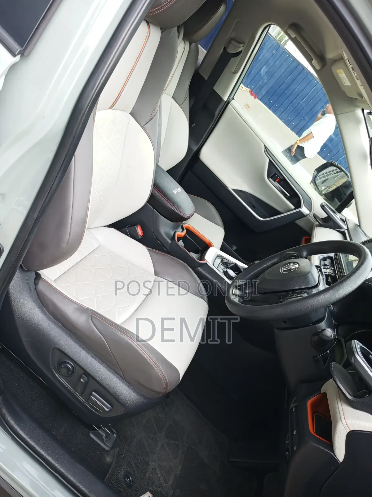 Toyota RAV4 2019 Green