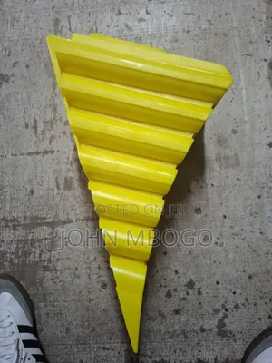 Heavy Duty Plastic Wheel Chock