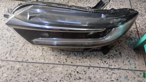 Honda Fit Shuttle 2016 Headlight - thumbnail 2