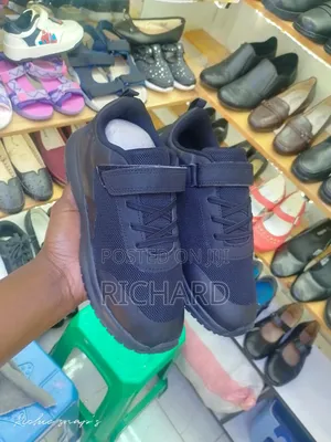 Mtumba Shoes