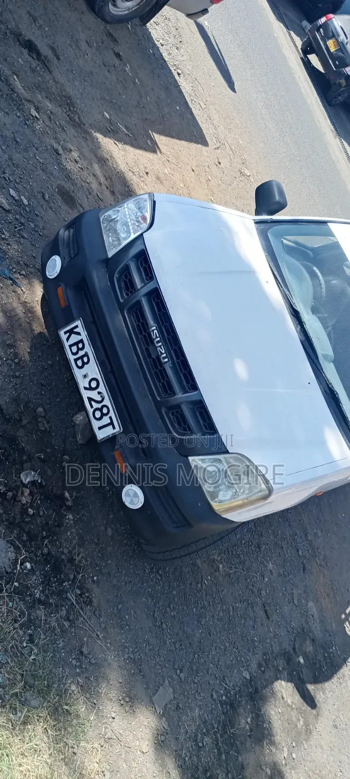 Isuzu D-MAX 2008 White