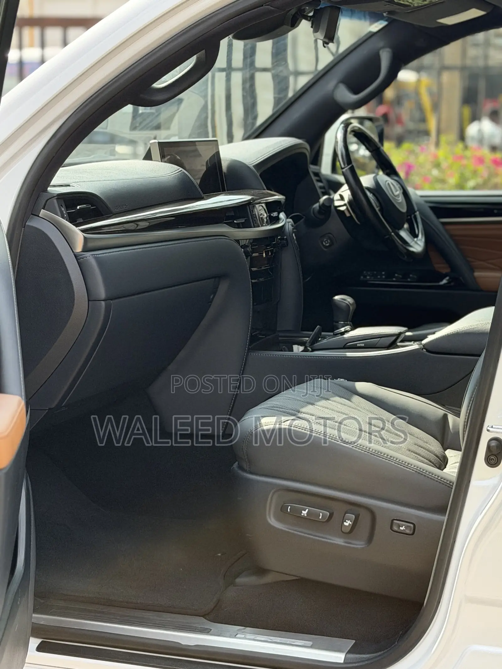 Lexus LX 2020 Pearl