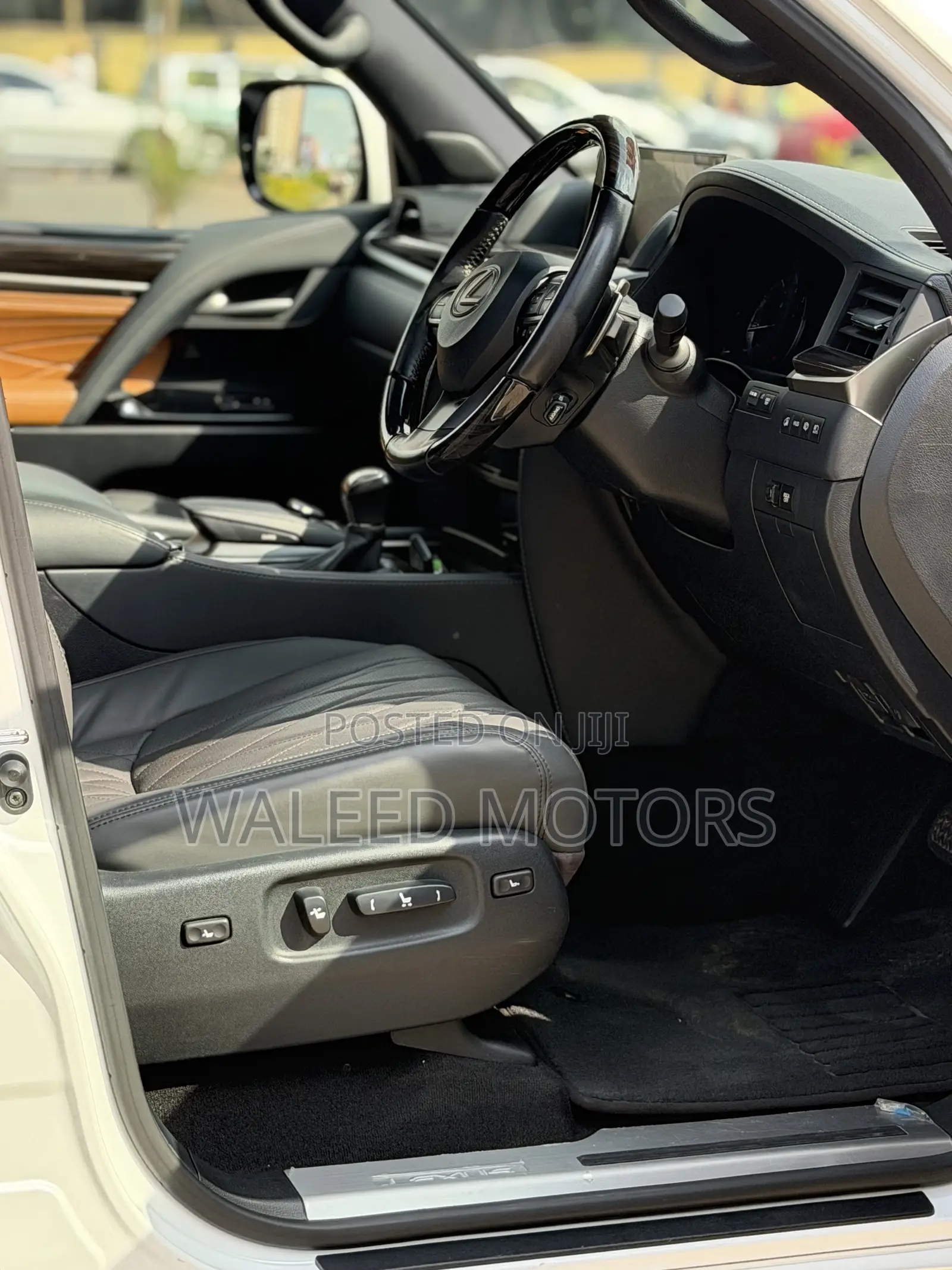 Lexus LX 2020 Pearl