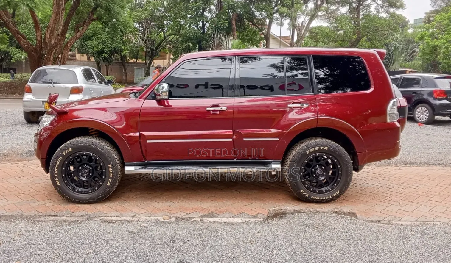 Mitsubishi Pajero 2015 Red