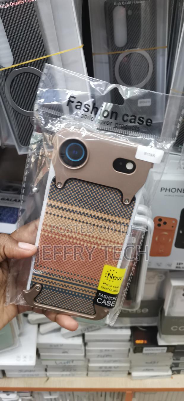 iPhone 17 Pro Max Geometric Tri-Color Plaid Case - thumbnail 2