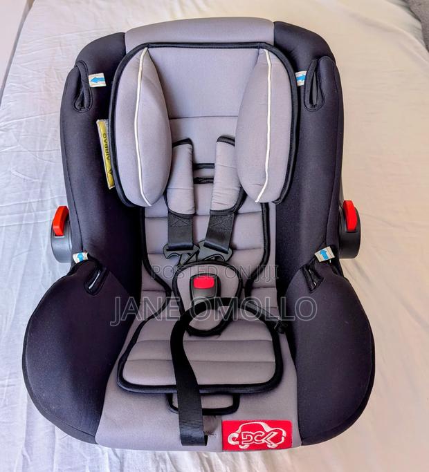 Carry Cot/ Infant Car Seat Of 0-12 Months(12kgs)