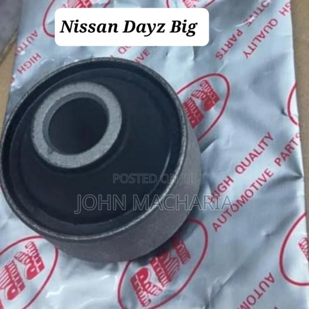 Big and Small Arm Bushes for Nissan Dayz