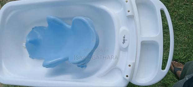 Portable Baby Bath Tub With Folding Stand - Great Condition - thumbnail 2