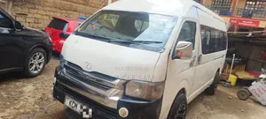 Toyota HiAce 2010 White