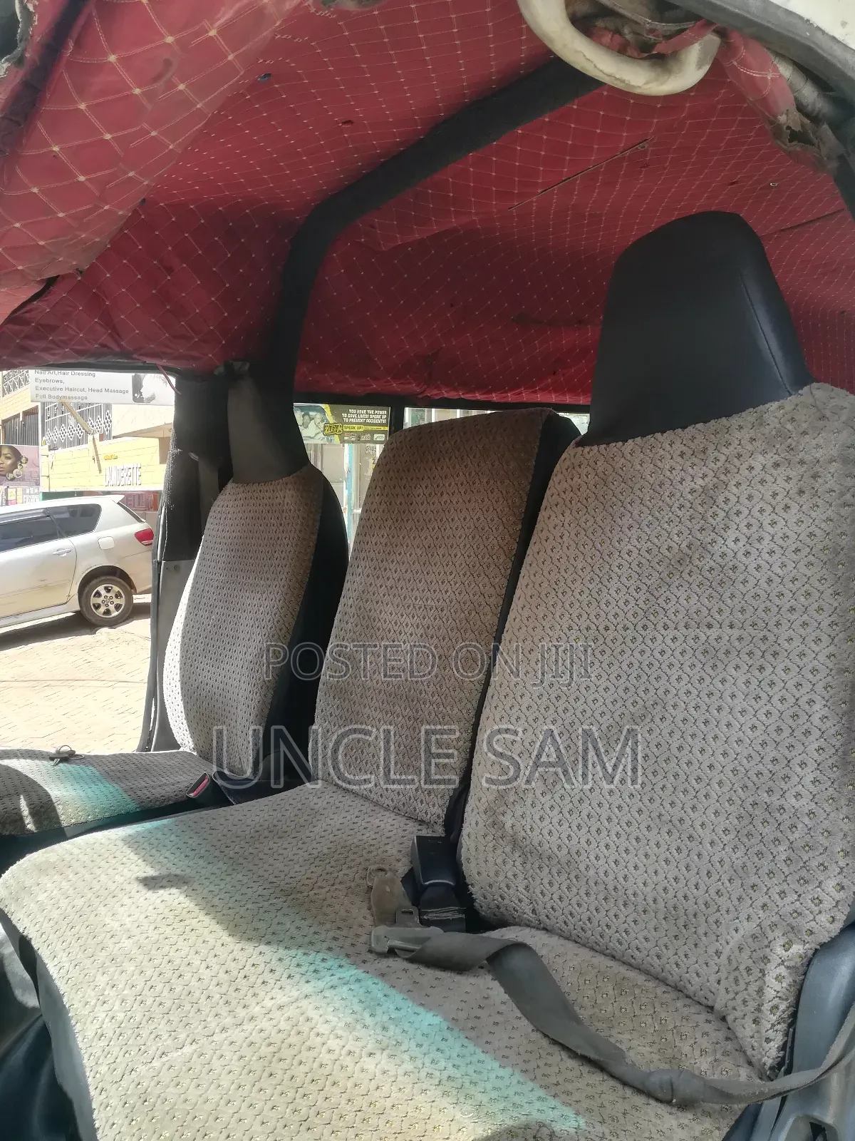 Toyota HiAce 2010 White