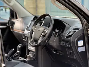 Toyota Land Cruiser Prado 2.8 2019 Black