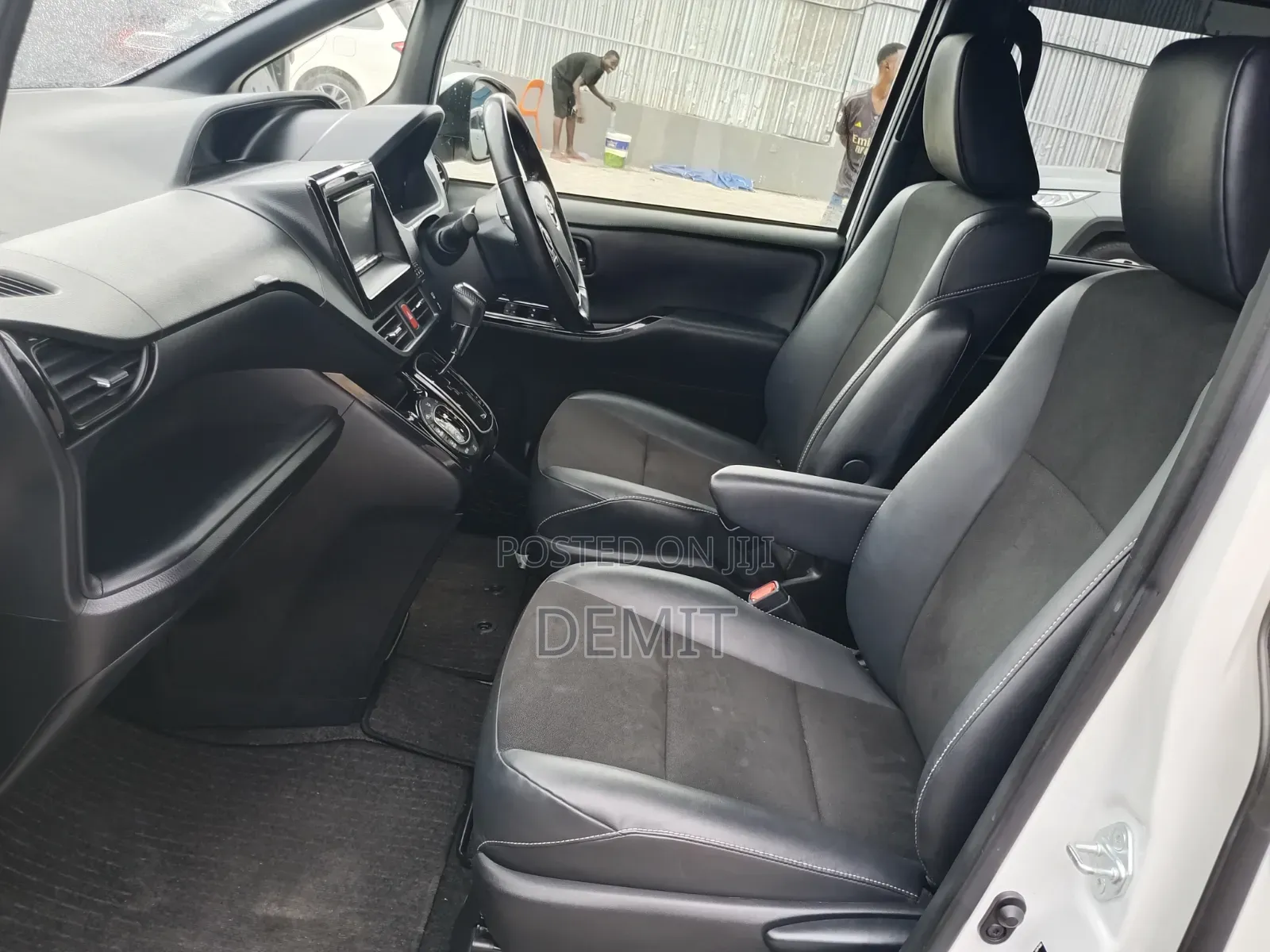 Toyota Noah 2019 White