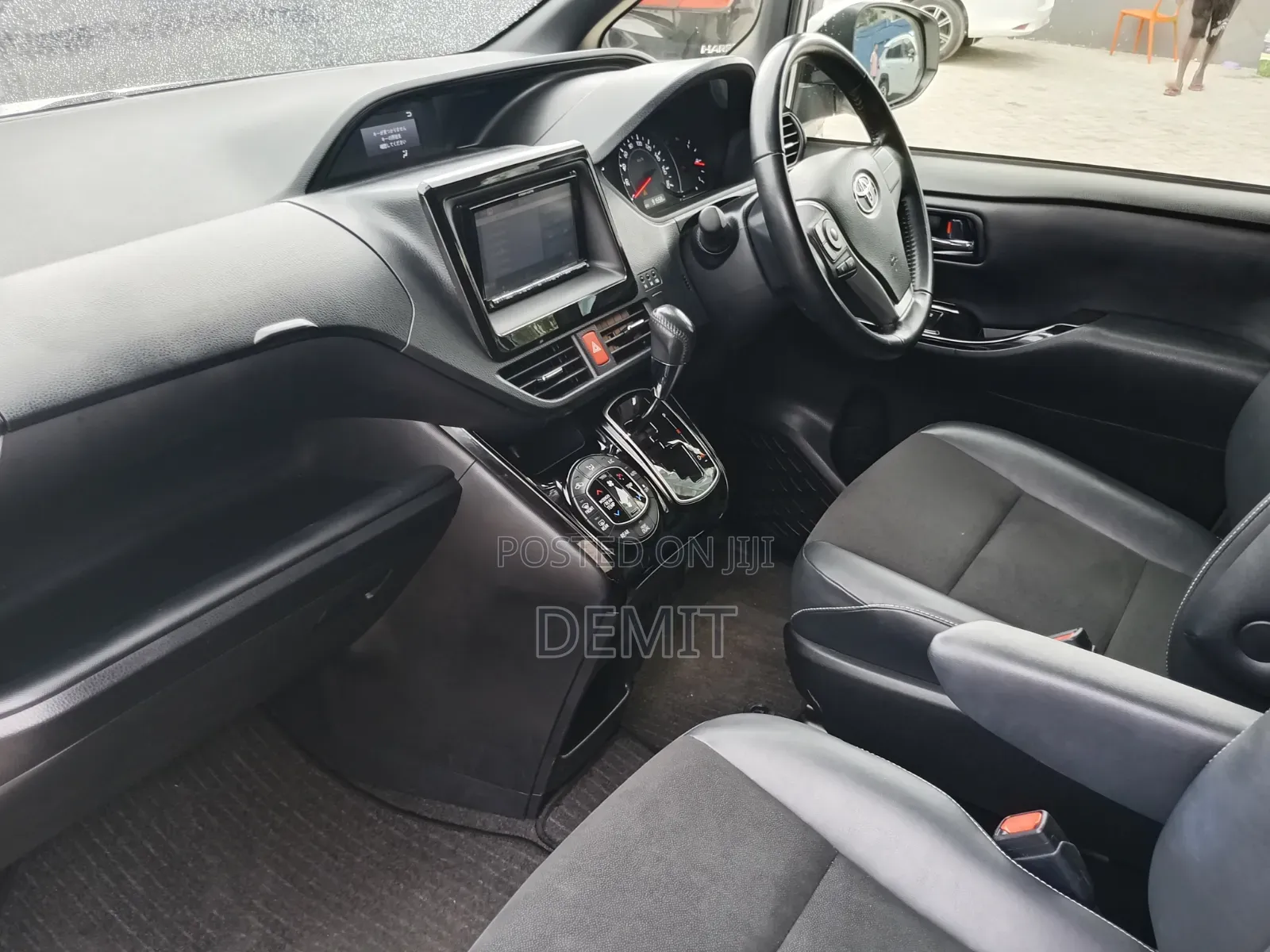 Toyota Noah 2019 White