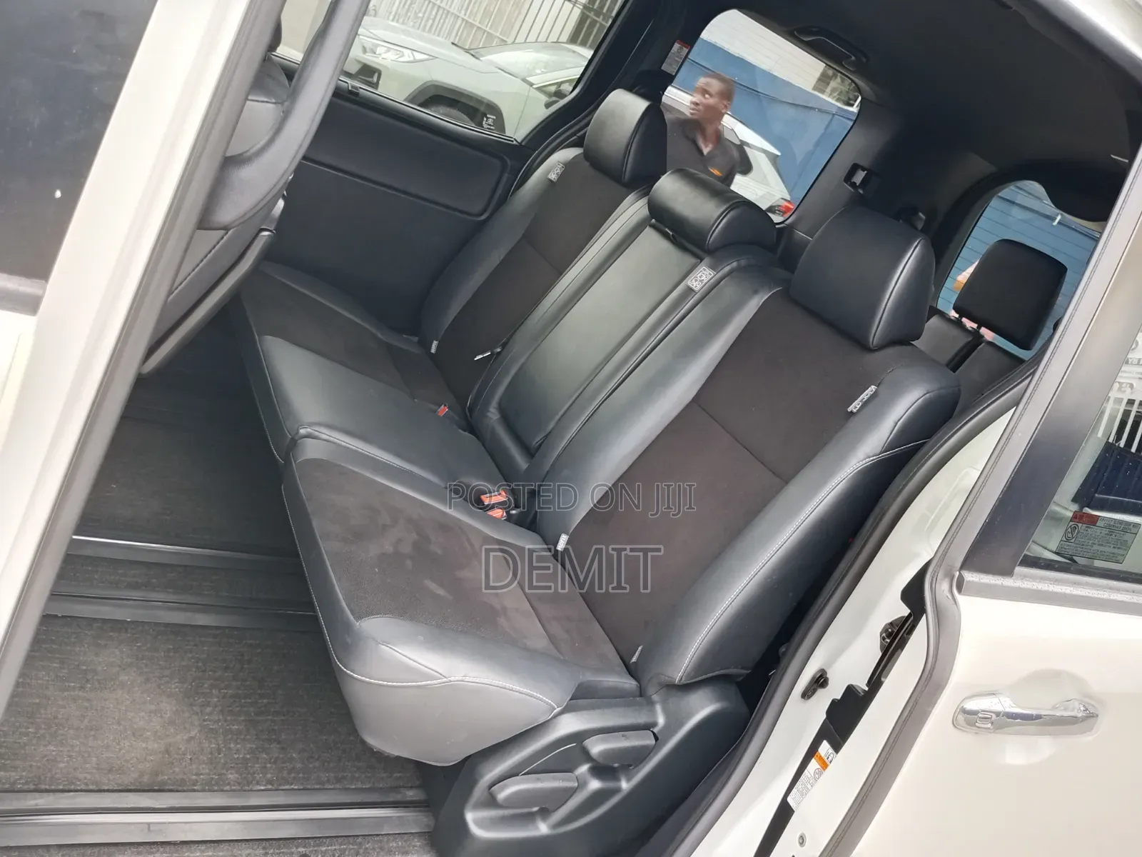 Toyota Noah 2019 White