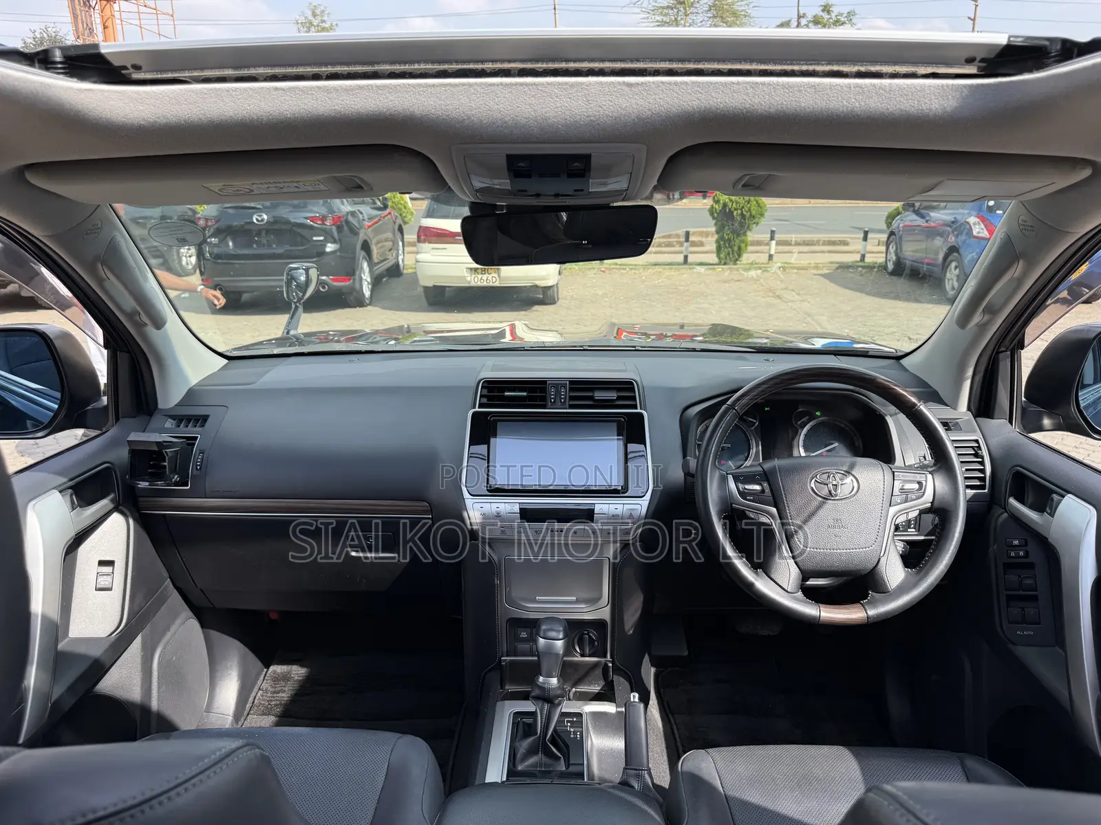 Toyota Land Cruiser Prado 2.8 2019 Black