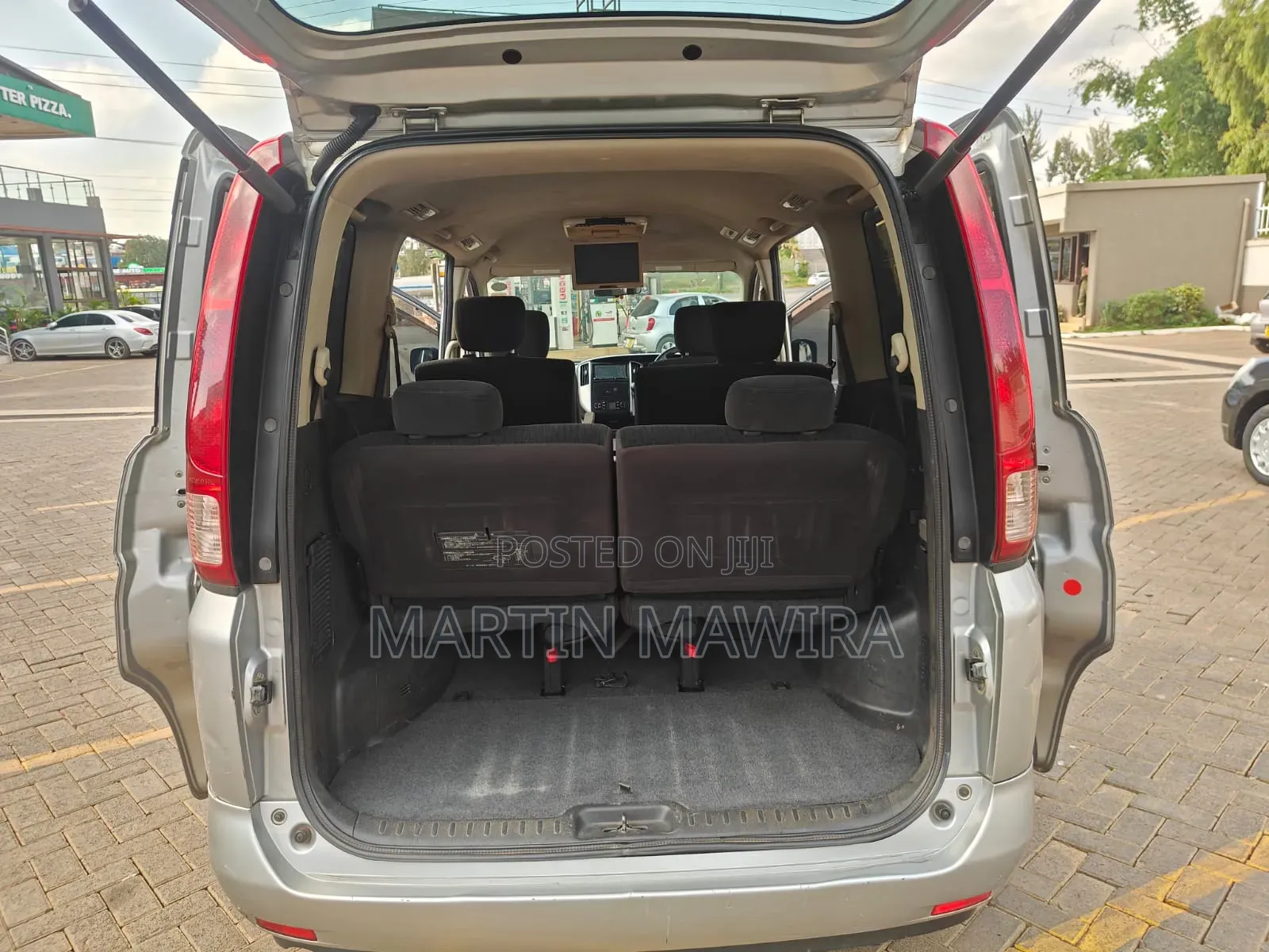 Nissan Serena 2011 Gray