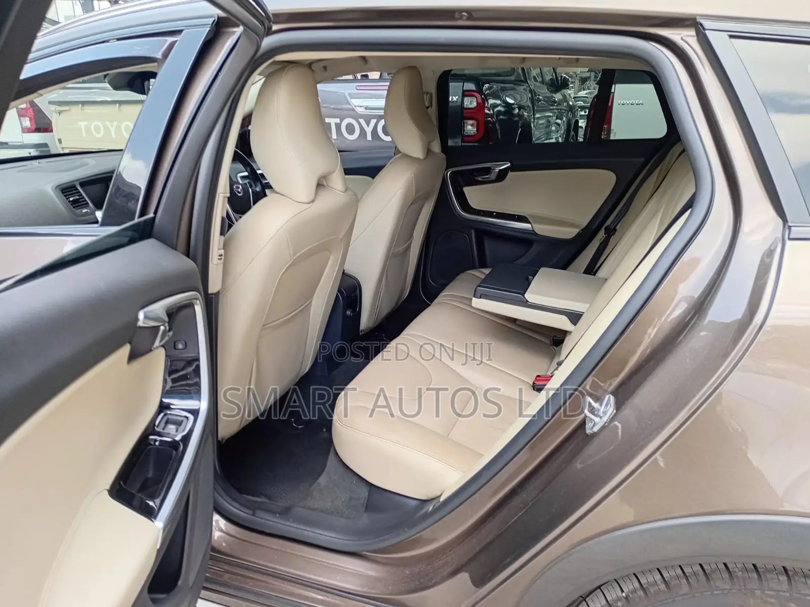 Volvo V60 2016 Brown