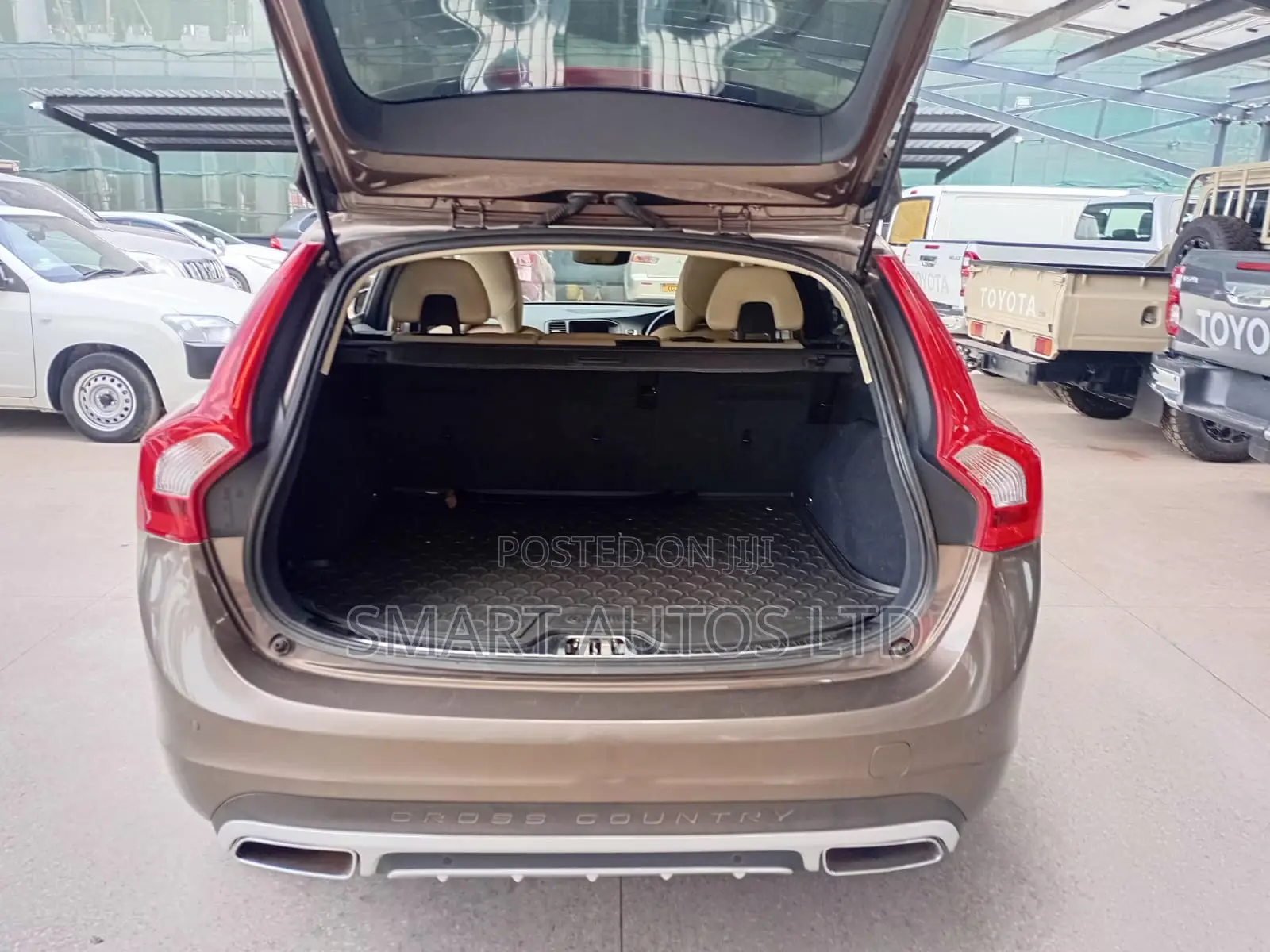 Volvo V60 2016 Brown