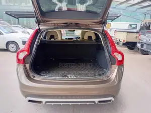 Volvo V60 2016 Brown