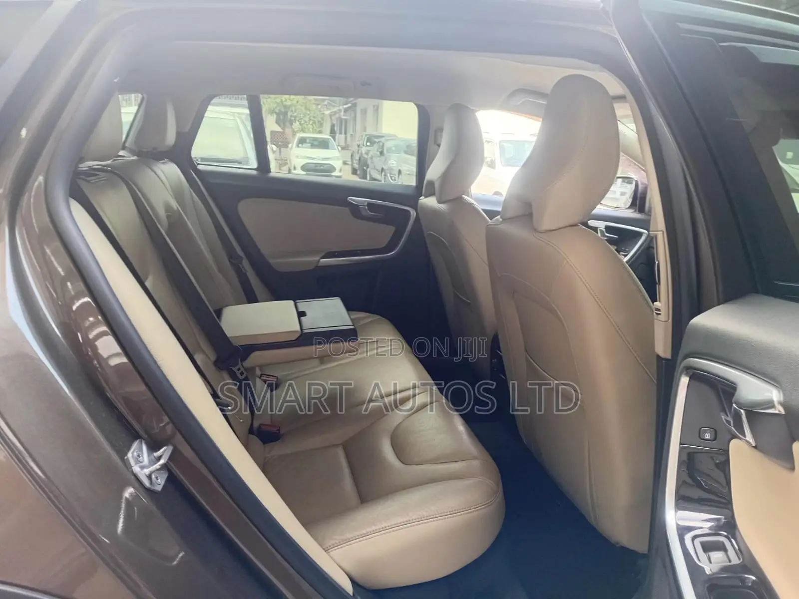 Volvo V60 2016 Brown
