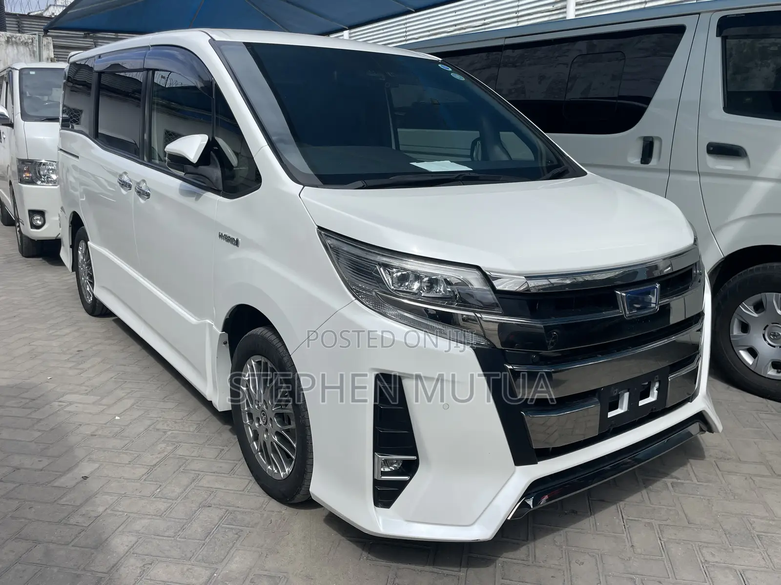 Toyota Noah 1.8 FWD Hybrid (7 seater) 2020 White