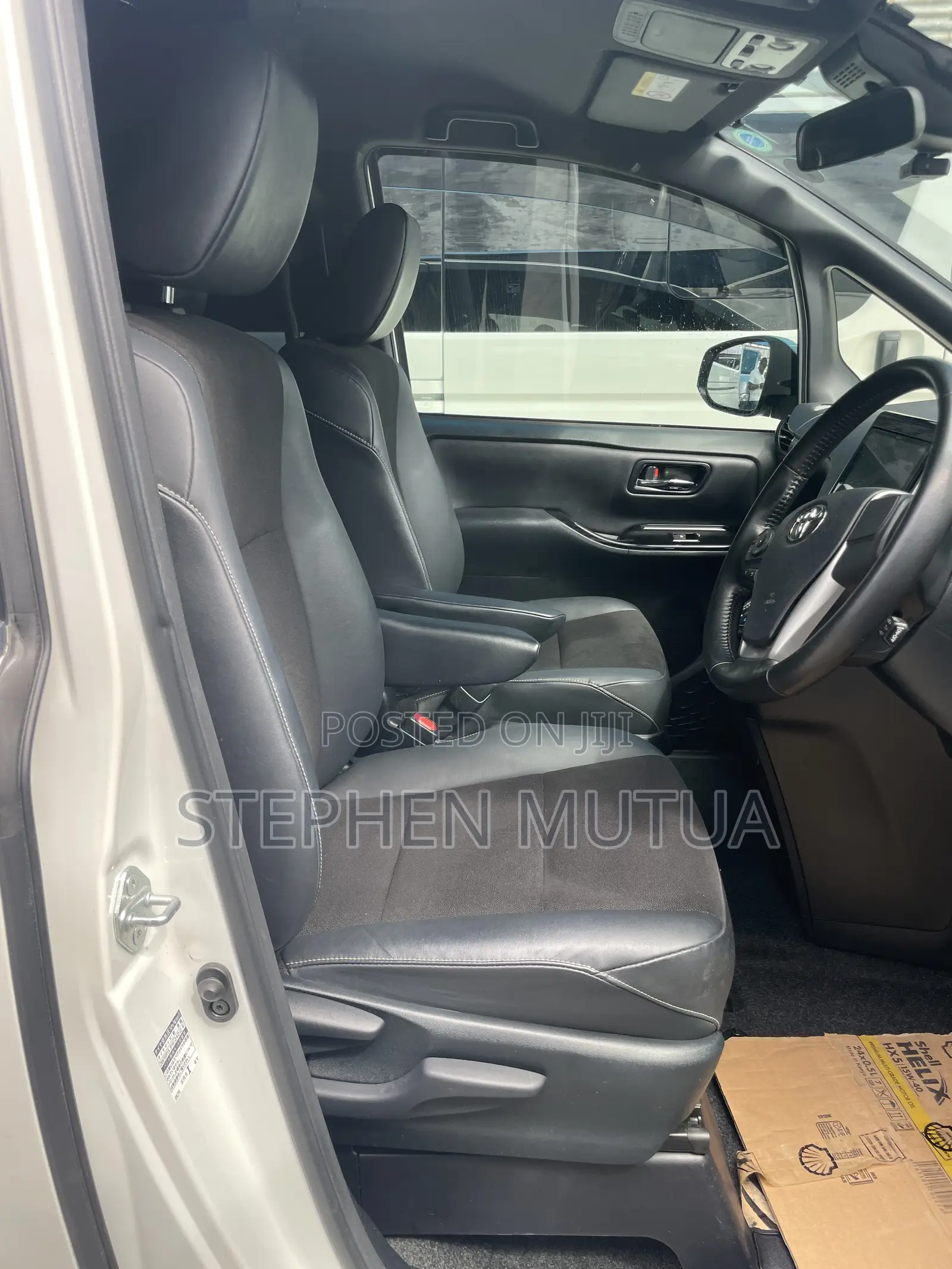 Toyota Noah 1.8 FWD Hybrid (7 seater) 2020 White