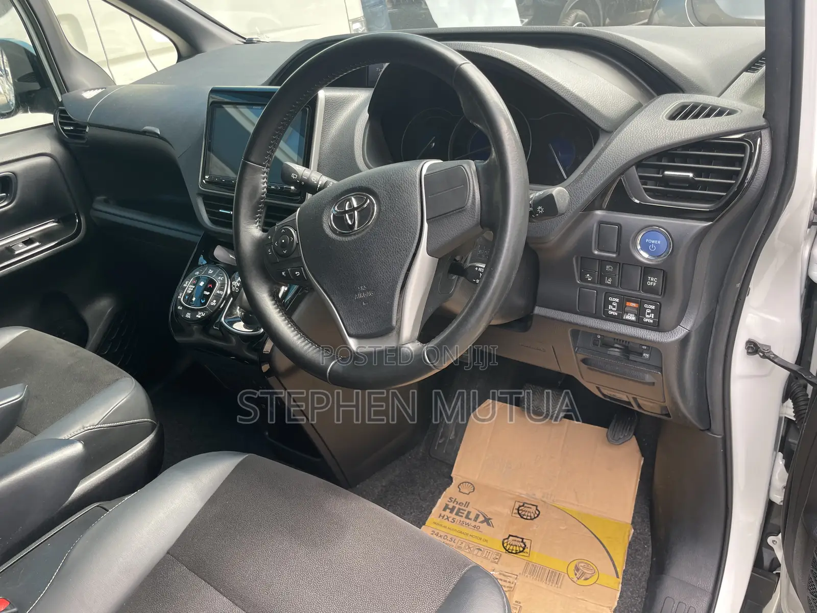 Toyota Noah 1.8 FWD Hybrid (7 seater) 2020 White