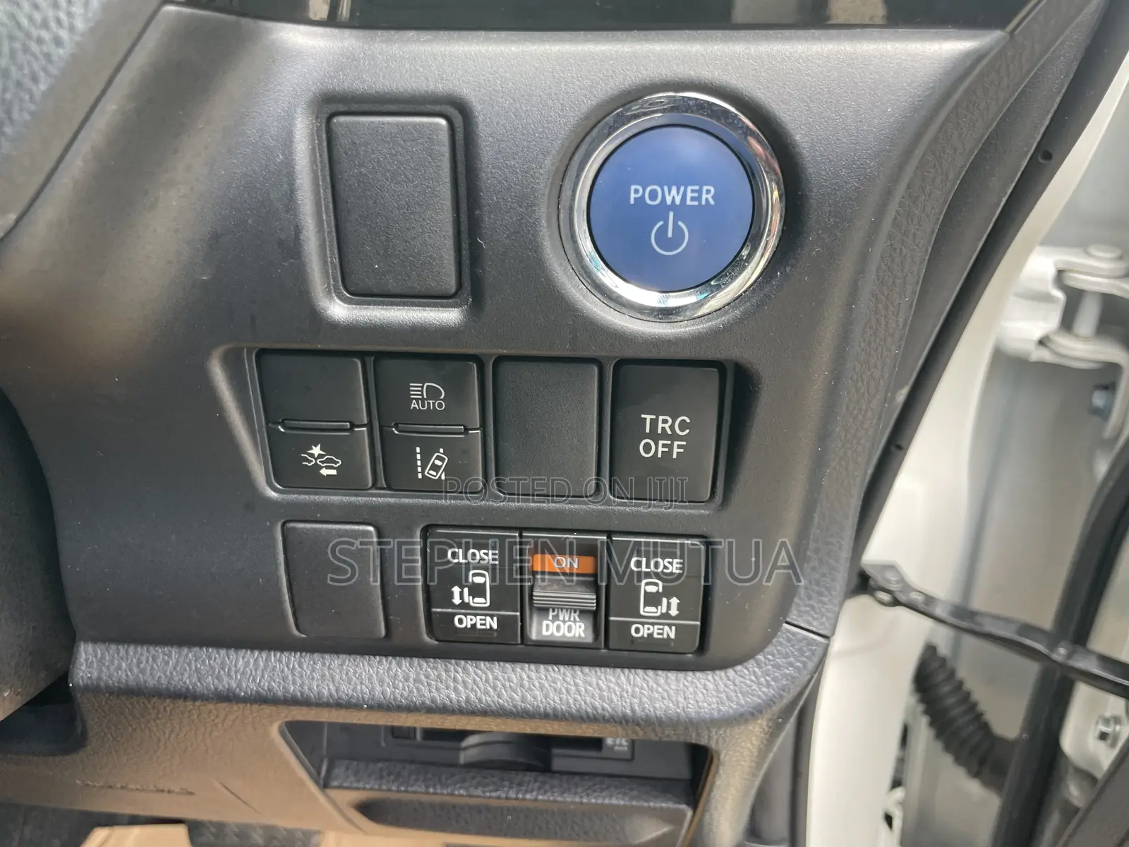 Toyota Noah 1.8 FWD Hybrid (7 seater) 2020 White