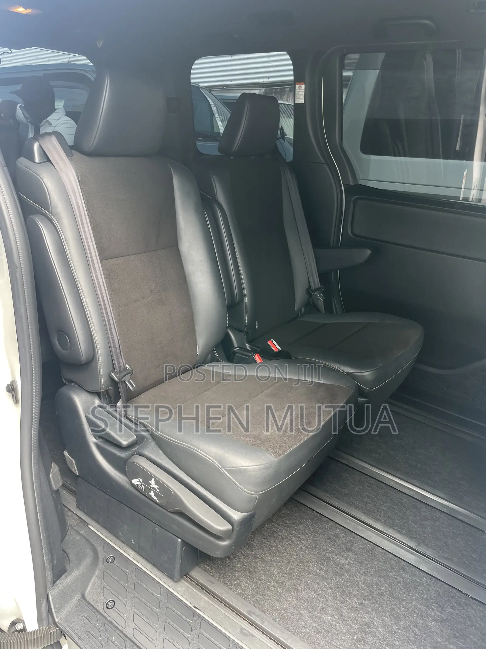 Toyota Noah 1.8 FWD Hybrid (7 seater) 2020 White