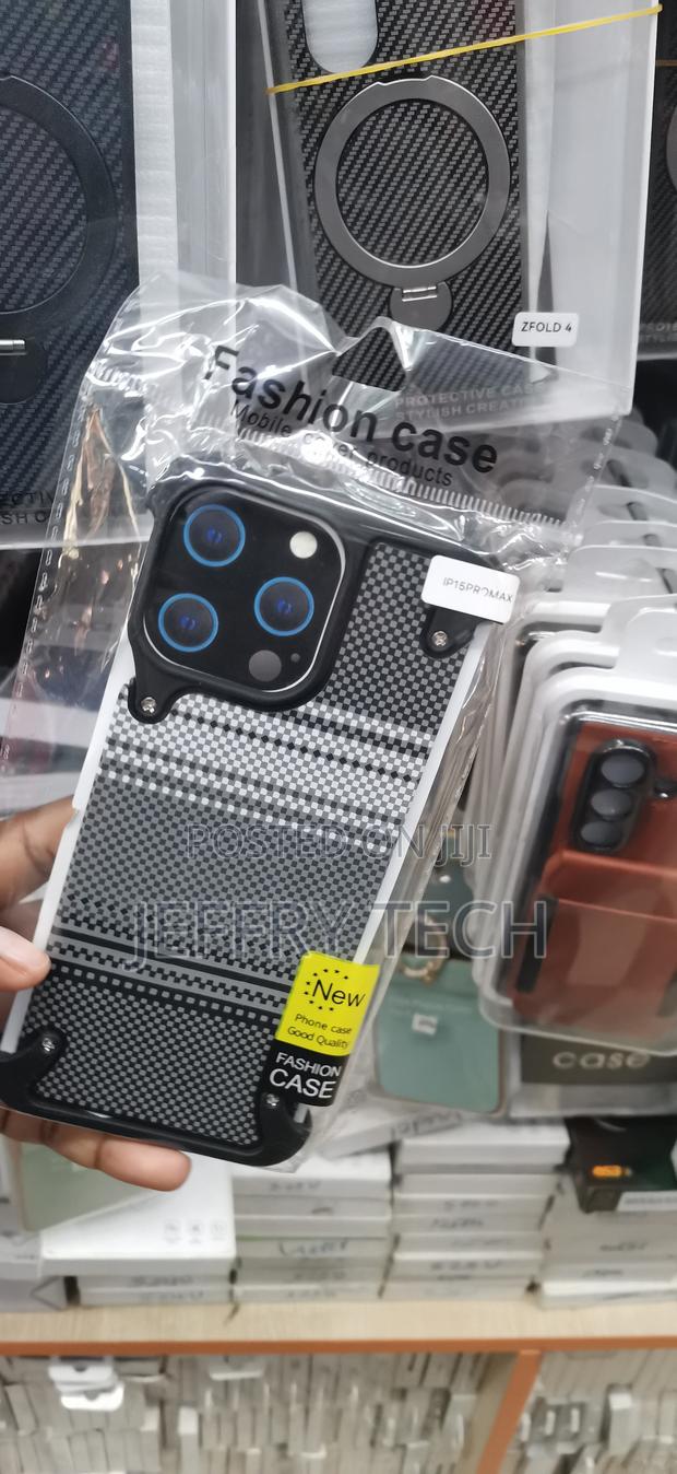 iPhone 16 Pro Max Dual-Tone, Multi-Pattern Checkered Texture Case - thumbnail 2
