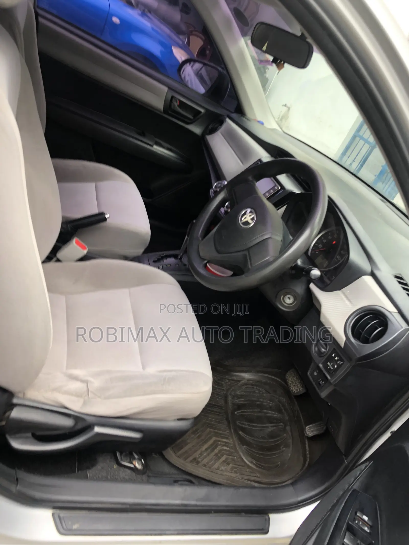 Toyota Axio 2015 Silver