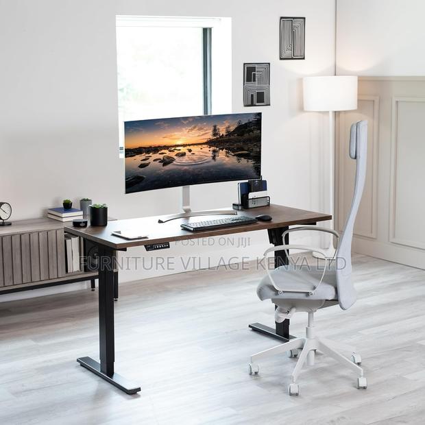Ergonomic Computer Electric Desk. - thumbnail 5