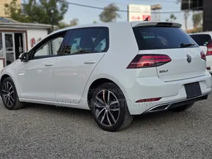 Volkswagen Golf 1.4T S FWD 2019 Pearl