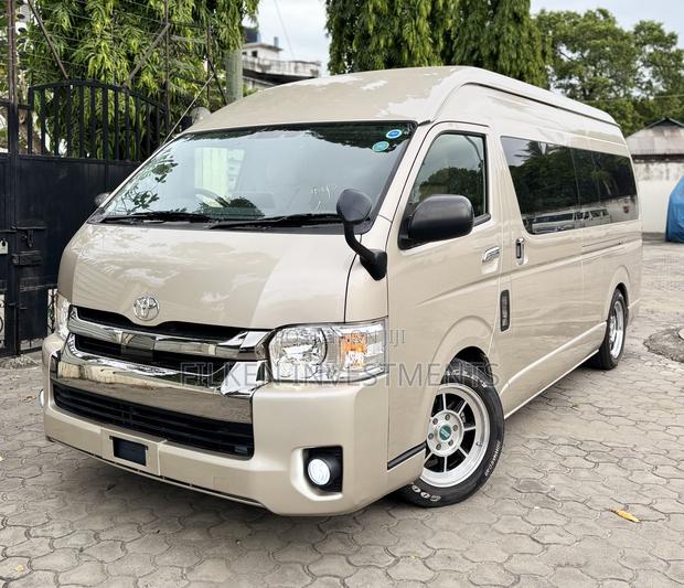 Toyota HiAce 2019 Gold - thumbnail 2
