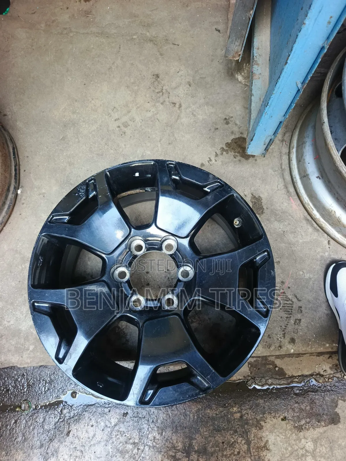 Toyota Hilux Rim Size 18 Inch Very Clean.