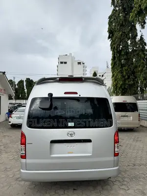 Toyota HiAce 2019 Silver