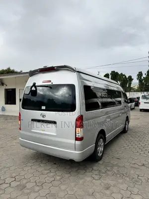 Toyota HiAce 2019 Silver
