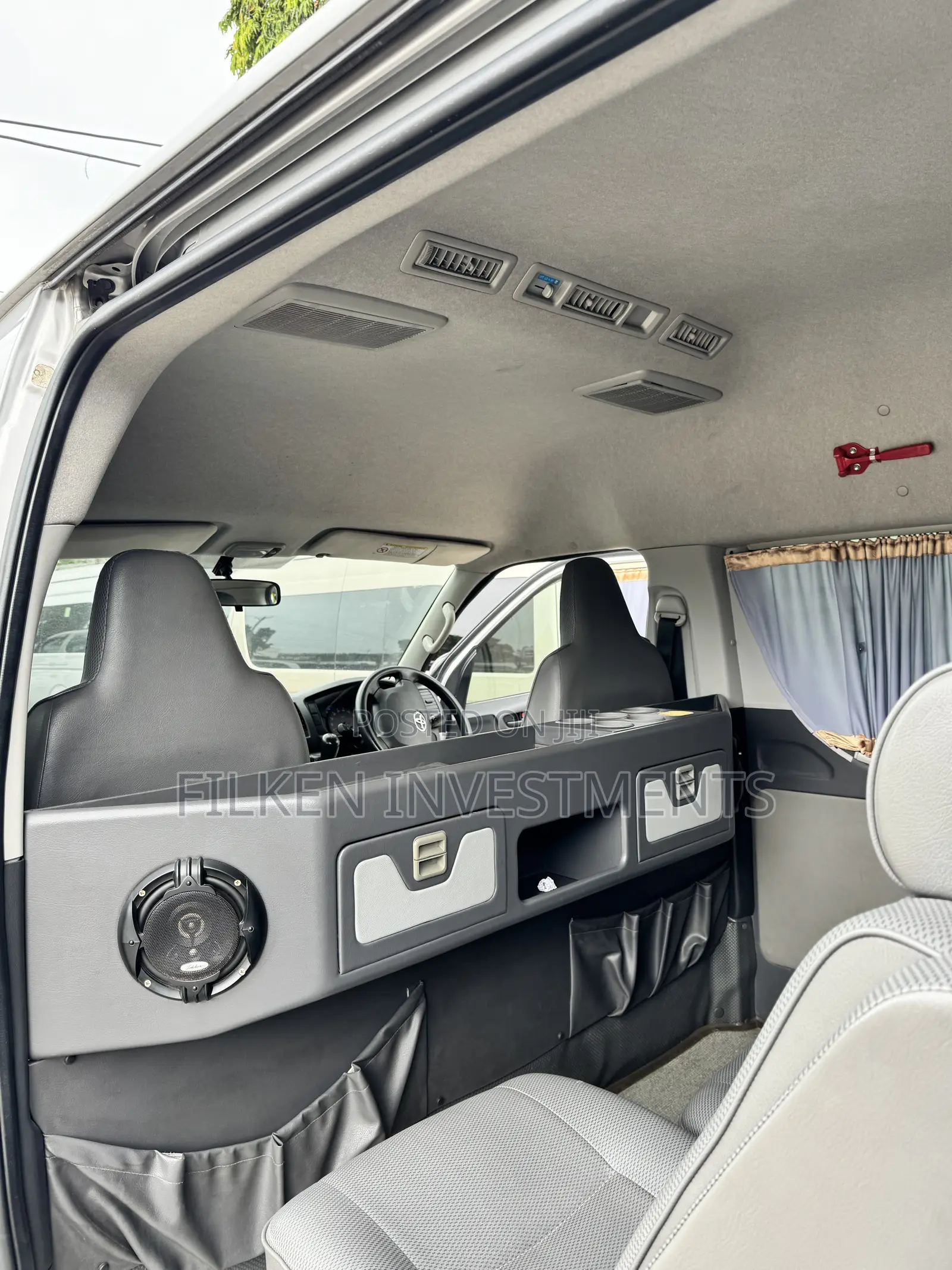 Toyota HiAce 2019 Silver