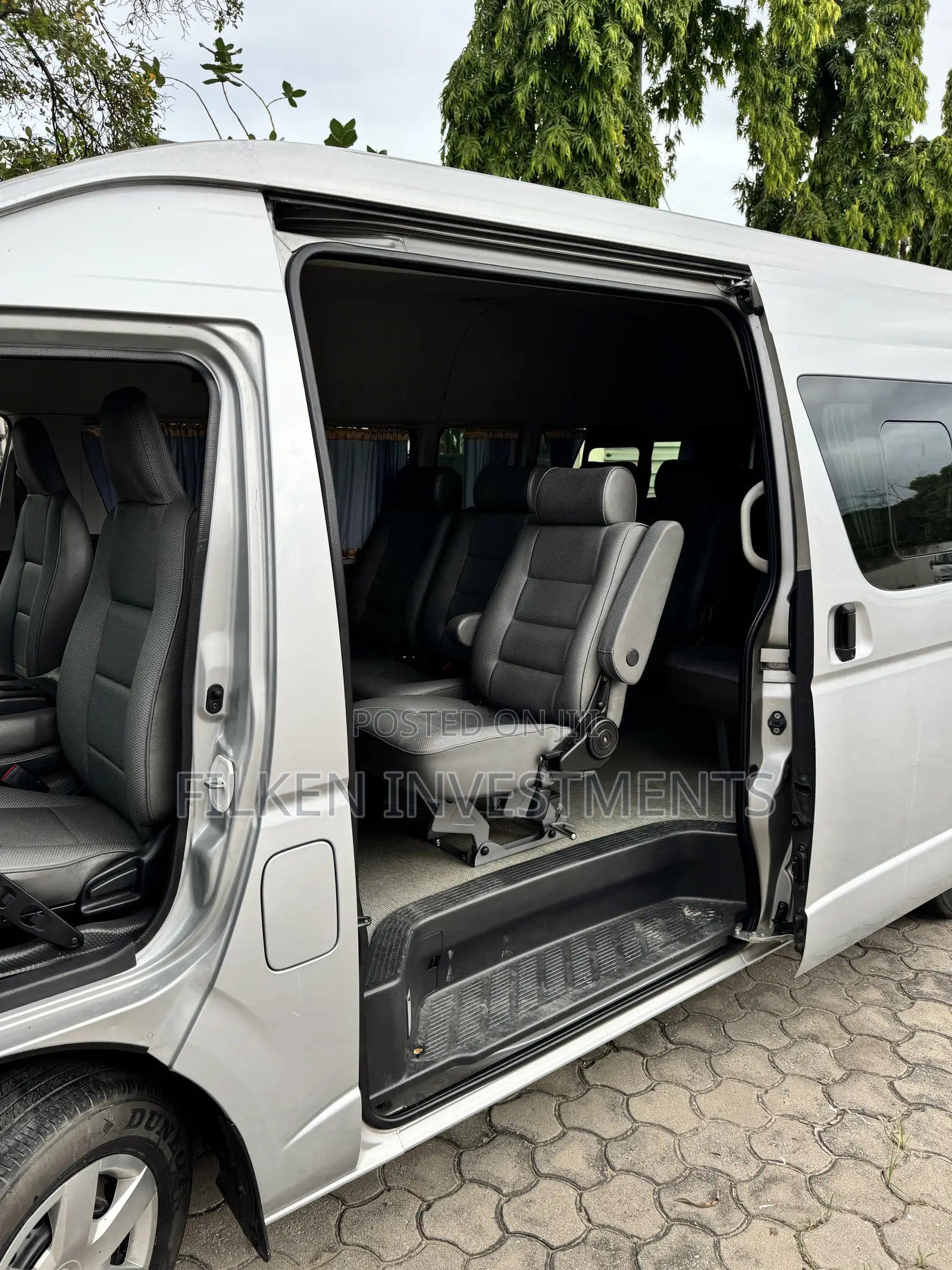Toyota HiAce 2019 Silver