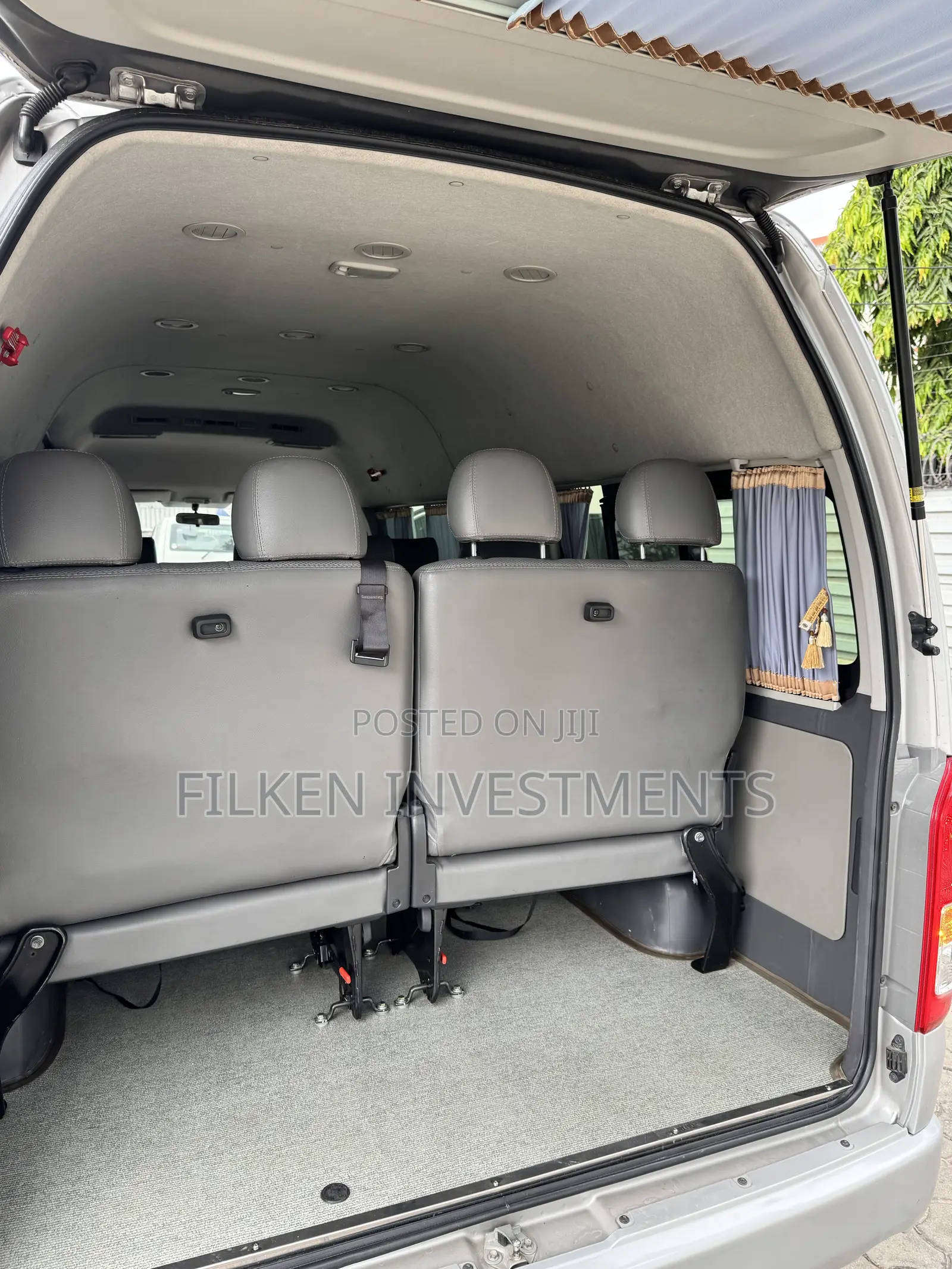 Toyota HiAce 2019 Silver