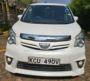 Toyota Noah 2012 White