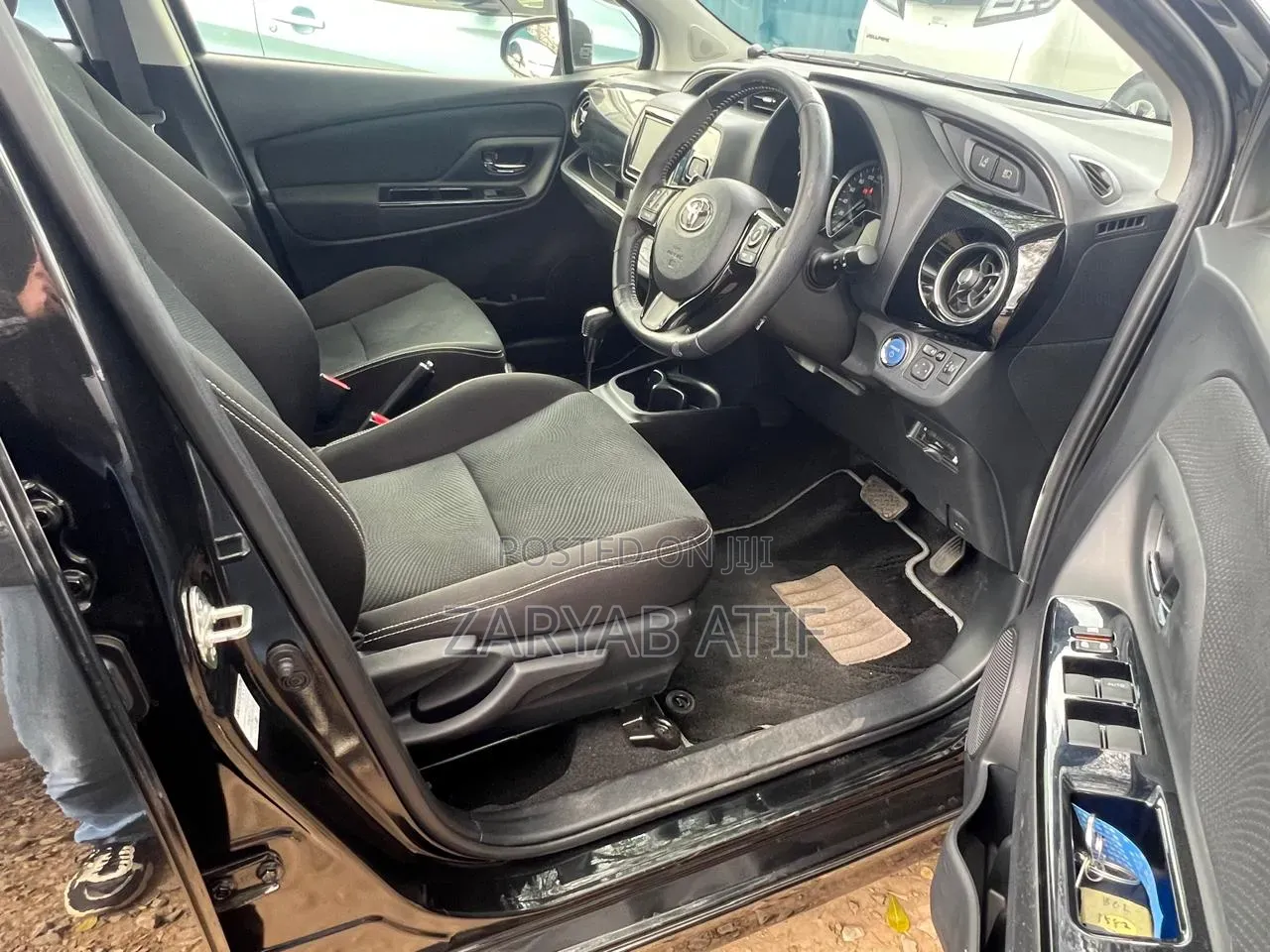 Toyota Vitz 2019 Black