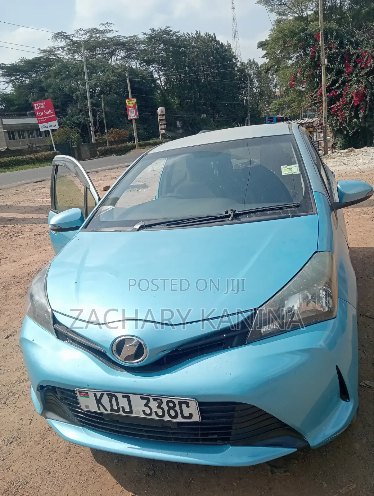 Toyota Vitz 2015 Blue