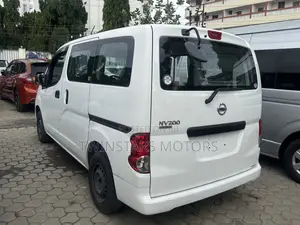 Nissan NV200 SV 2019 White