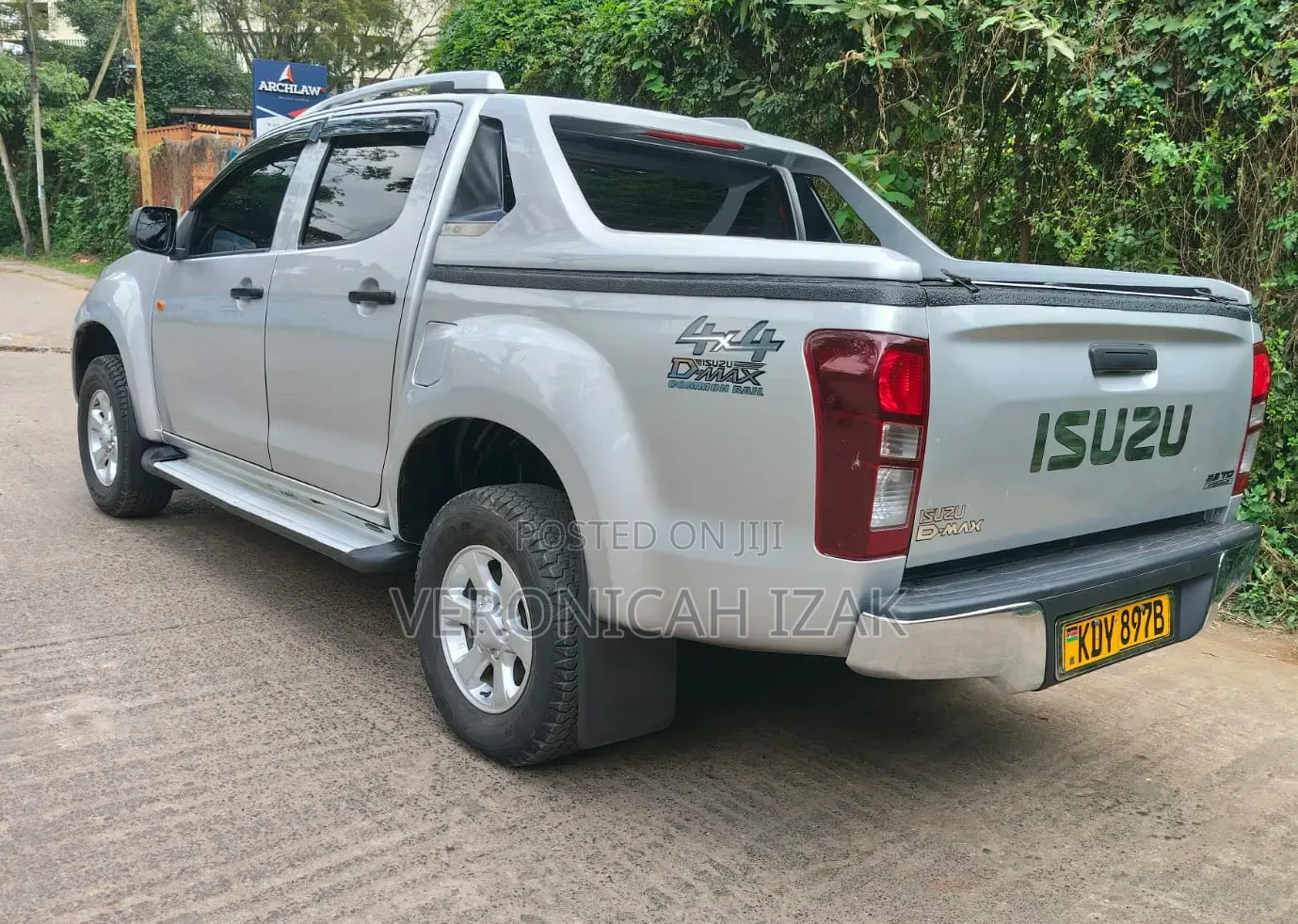 Isuzu D-MAX 2024 Silver