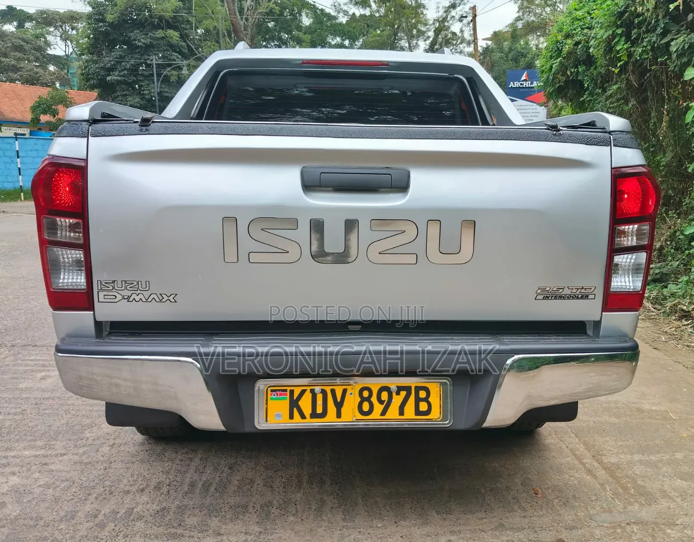 Isuzu D-MAX 2024 Silver