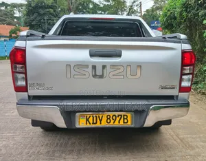Isuzu D-MAX 2024 Silver