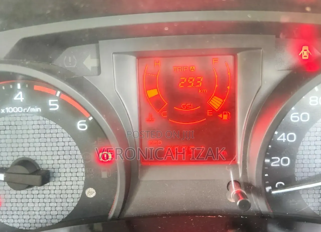 Isuzu D-MAX 2024 Silver