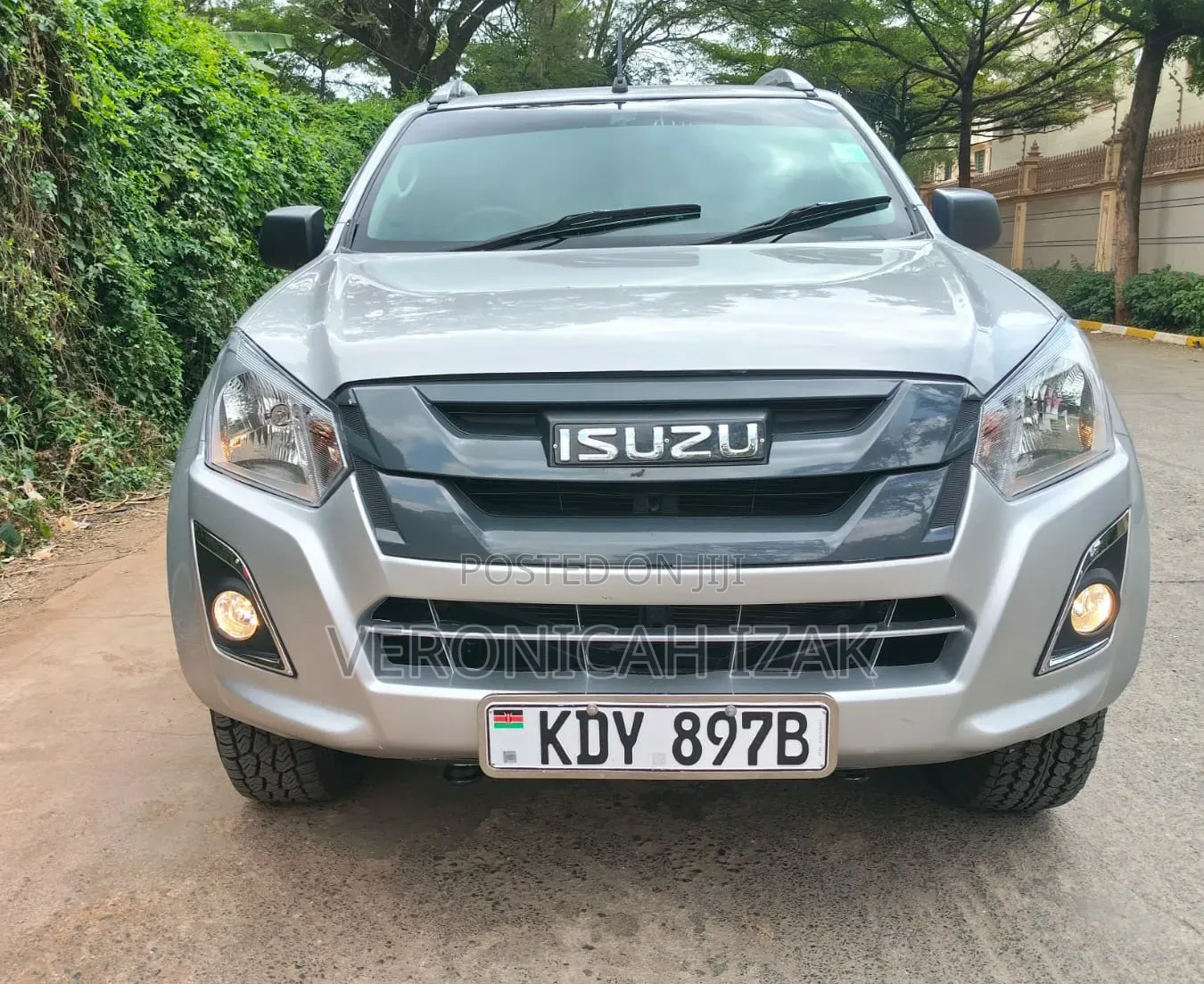 Isuzu D-MAX 2024 Silver